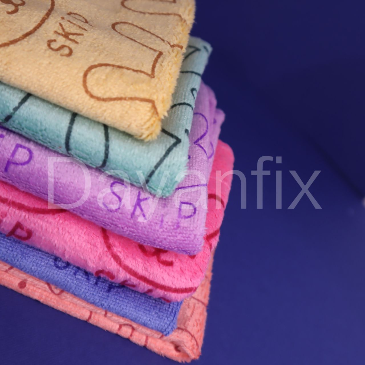 دستمال طرح خرگوشی 60 گرم سایز 40 در 40 - تصویر 2